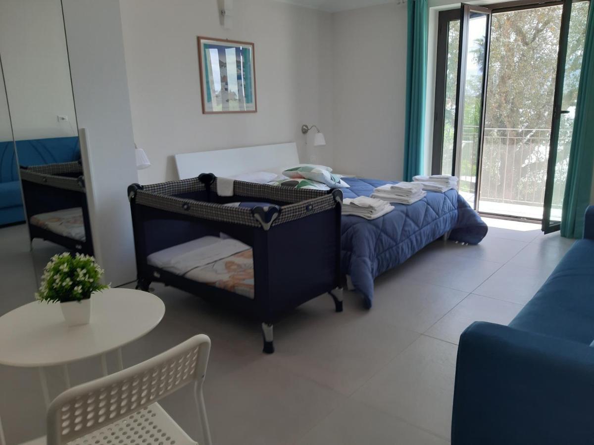 Un Passo Dal Mare - Guest House Lido Di Fondi Eksteriør billede