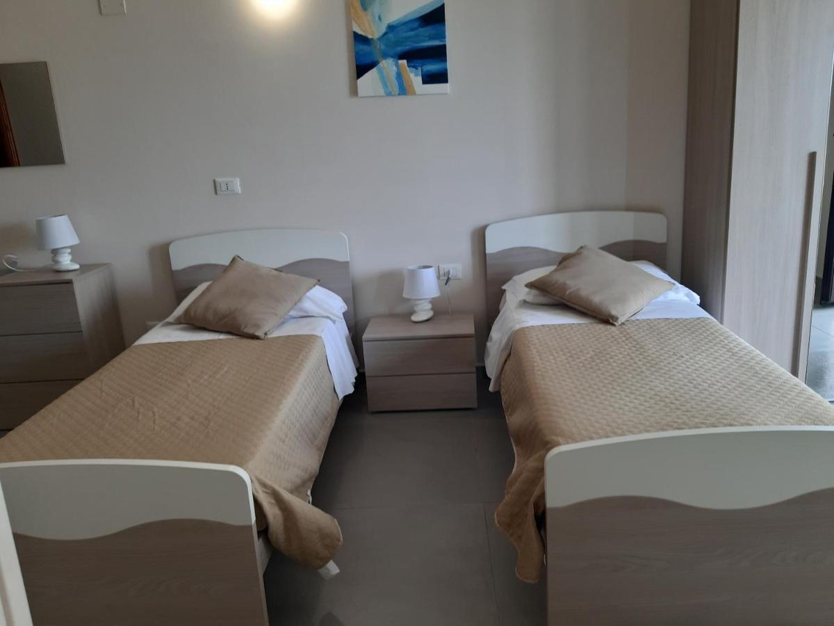 Un Passo Dal Mare - Guest House Lido Di Fondi Eksteriør billede