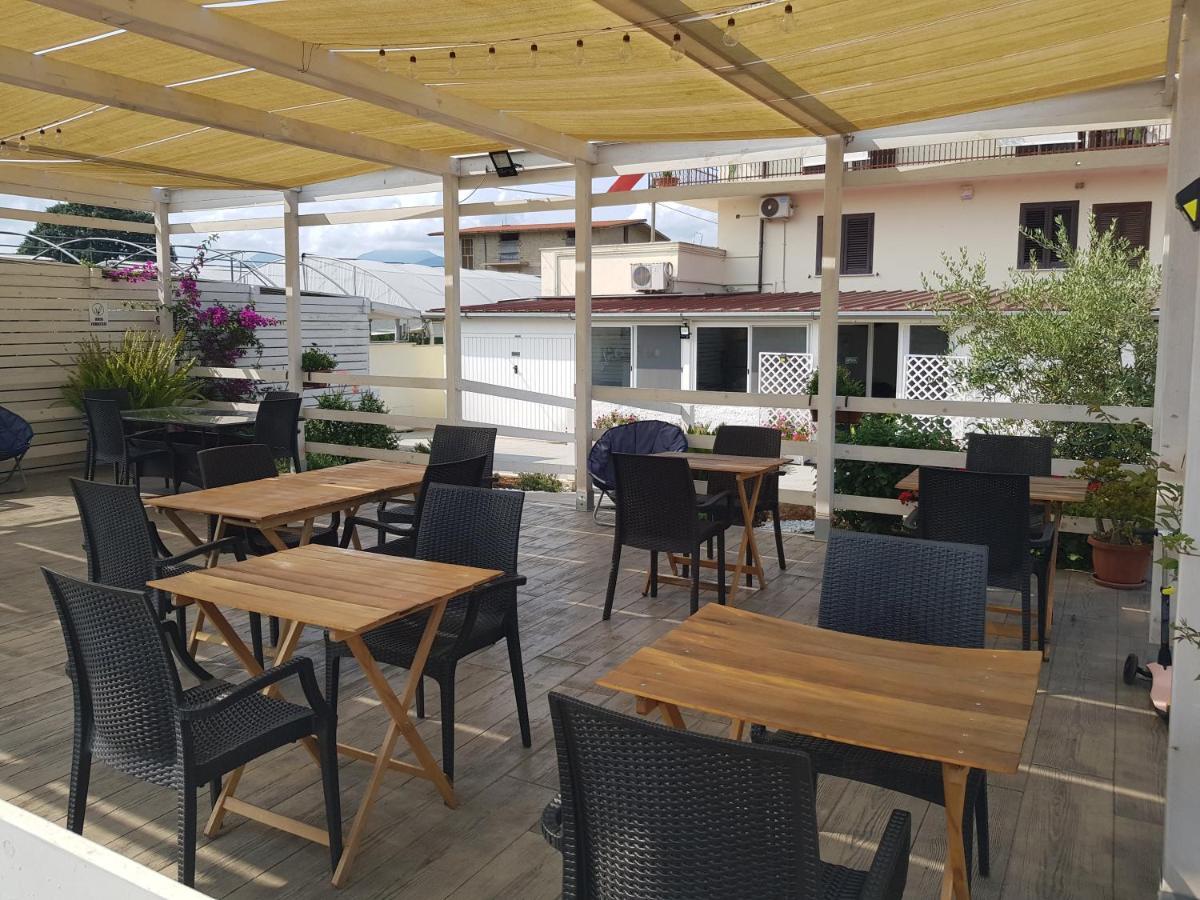 Un Passo Dal Mare - Guest House Lido Di Fondi Eksteriør billede