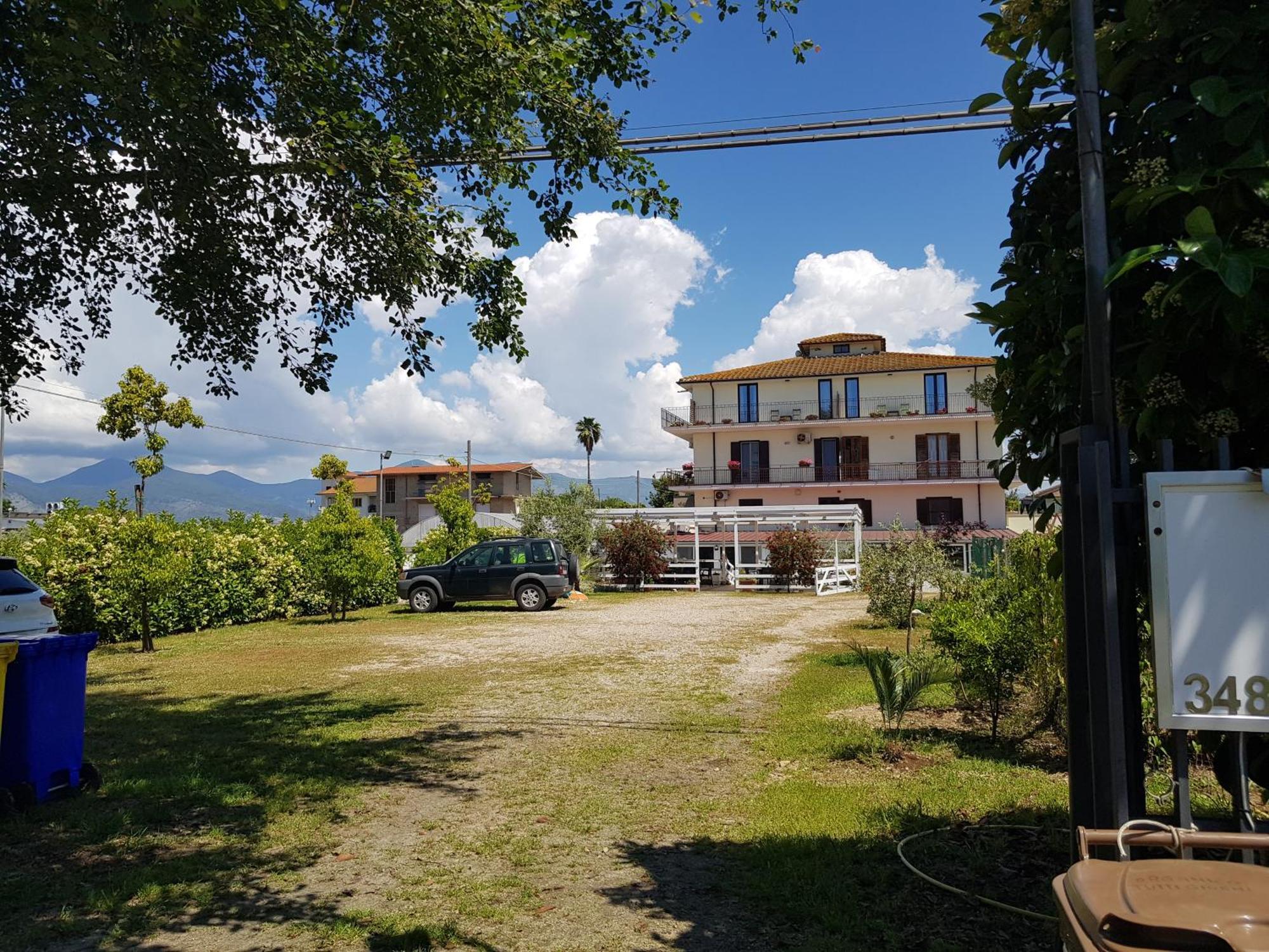 Un Passo Dal Mare - Guest House Lido Di Fondi Eksteriør billede